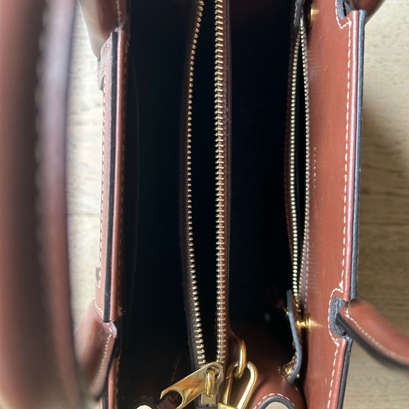 BURBERRY classic double handlebar bag. Excellent condition! - Picture 12 of 12